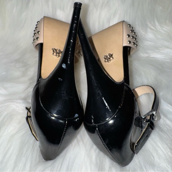 Rock & Republic Black and Tan Heels with Studded Accents - Picture 8 of 10